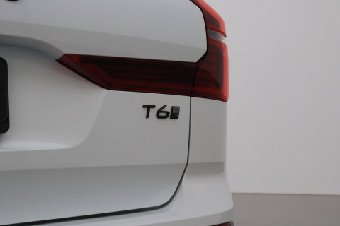 Volvo XC60 T6 Plus Black Edition | Harman/Kardon | Pilot Assist | Panoramadak | 360° Camera | Head-Up | Stoel+Stuurverwarming | 21 Inch