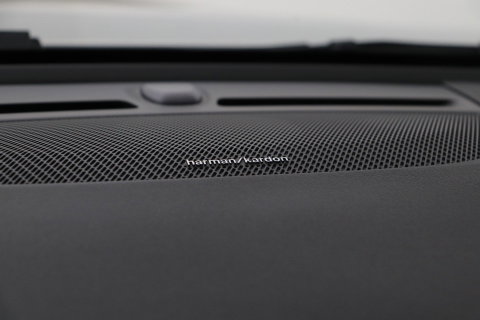 Volvo EX40 Single Motor Extended Range Plus Black Edition | 82 kWh | Harman/Kardon | 360° Camera | Warmtepomp | Memory | Stoel+Stuurverwarming | 20 Inch