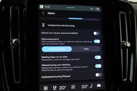 Volvo EX40 Single Motor Extended Range Plus Black Edition | 82 kWh | Harman/Kardon | 360° Camera | Warmtepomp | Memory | Stoel+Stuurverwarming | 20 Inch