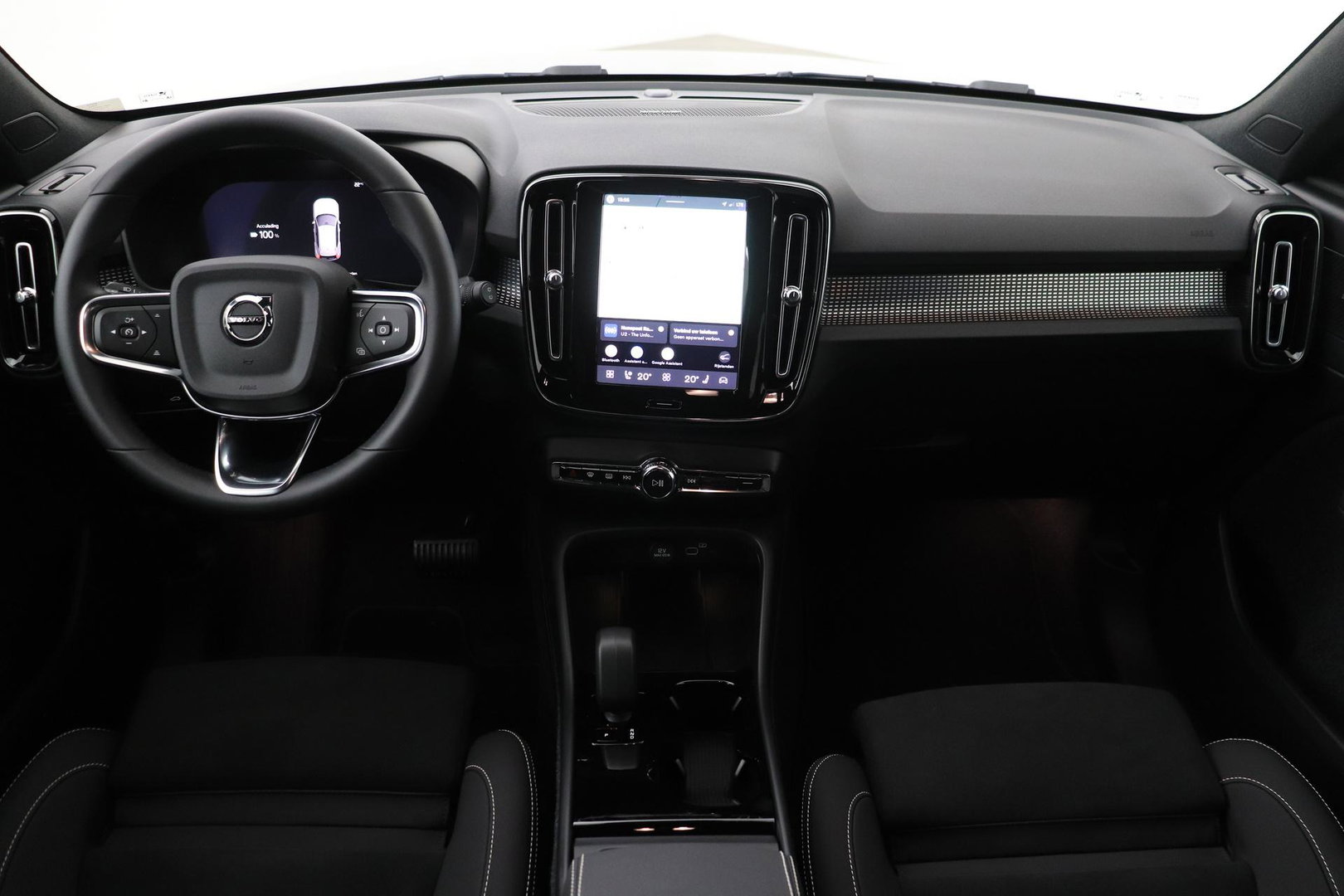 Volvo EX40 Single Motor Extended Range Plus Black Edition | 82 kWh | Harman/Kardon | 360° Camera | Warmtepomp | Memory | Stoel+Stuurverwarming | 20 Inch