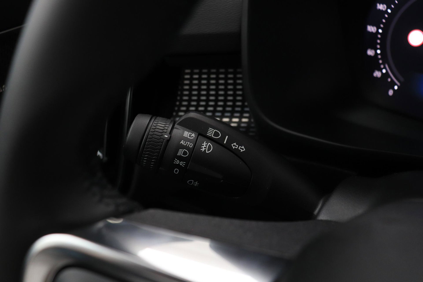 Volvo EX40 Single Motor Extended Range Plus Black Edition | 82 kWh | Harman/Kardon | 360° Camera | Warmtepomp | Memory | Stoel+Stuurverwarming | 20 Inch