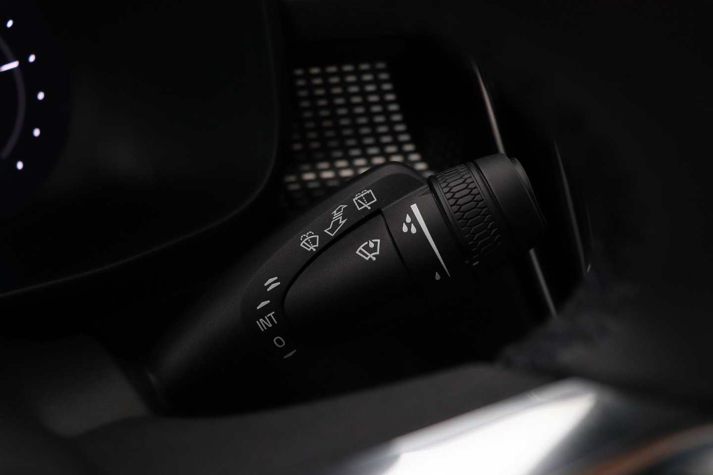 Volvo EX40 Single Motor Extended Range Plus Black Edition | 82 kWh | Harman/Kardon | 360° Camera | Warmtepomp | Memory | Stoel+Stuurverwarming | 20 Inch