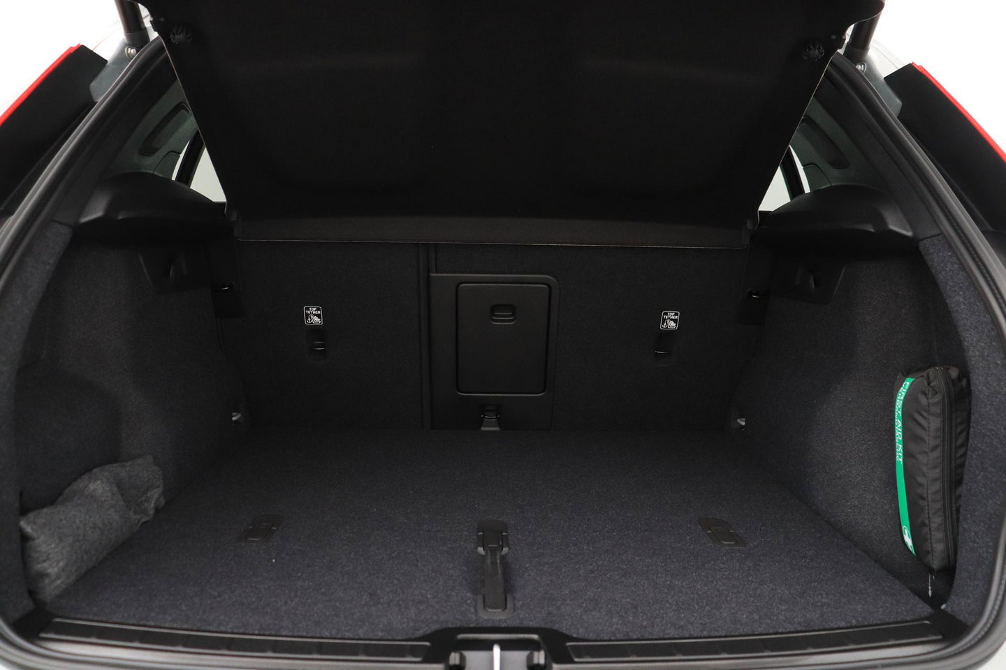 Volvo EX40 Single Motor Extended Range Plus Black Edition | 82 kWh | Harman/Kardon | 360° Camera | Warmtepomp | Memory | Stoel+Stuurverwarming | 20 Inch