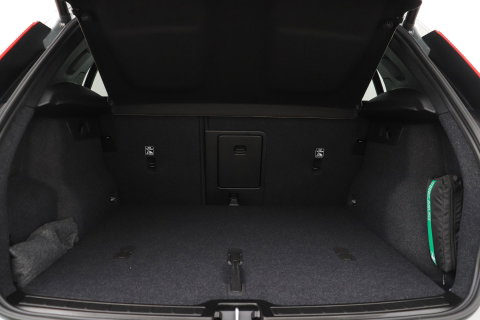 Volvo EX40 Single Motor Extended Range Plus Black Edition | 82 kWh | Harman/Kardon | 360° Camera | Warmtepomp | Memory | Stoel+Stuurverwarming | 20 Inch