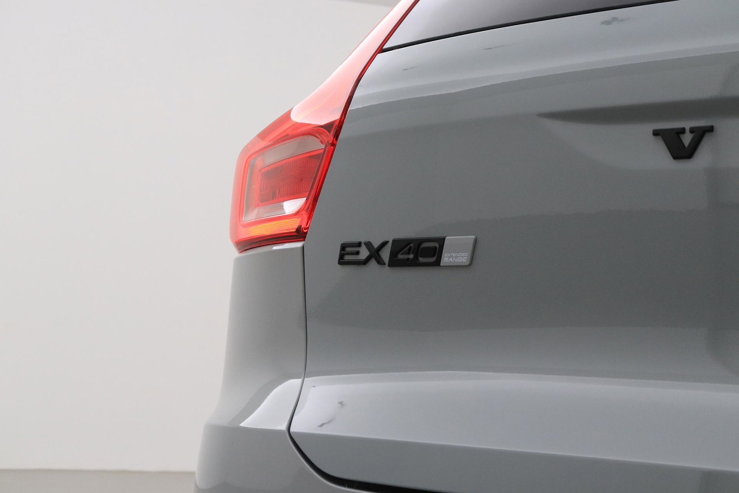Volvo EX40 Single Motor Extended Range Plus Black Edition | 82 kWh | Harman/Kardon | 360° Camera | Warmtepomp | Memory | Stoel+Stuurverwarming | 20 Inch