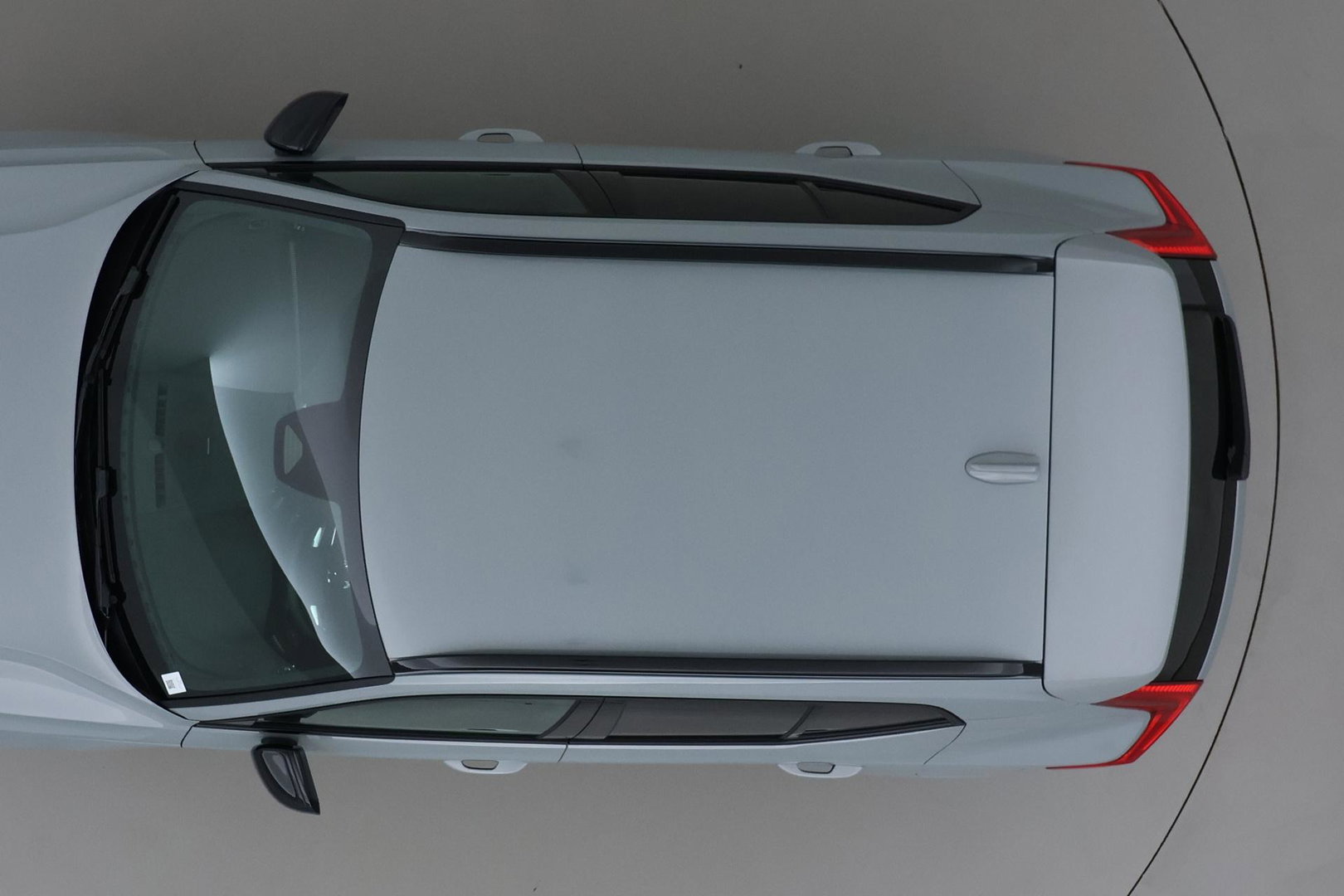 Volvo EX40 Single Motor Extended Range Plus Black Edition | 82 kWh | Harman/Kardon | 360° Camera | Warmtepomp | Memory | Stoel+Stuurverwarming | 20 Inch