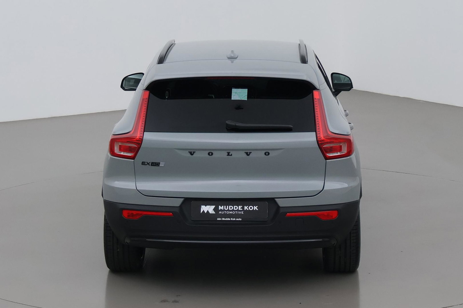 Volvo EX40 Single Motor Extended Range Plus Black Edition | 82 kWh | Harman/Kardon | 360° Camera | Warmtepomp | Memory | Stoel+Stuurverwarming | 20 Inch