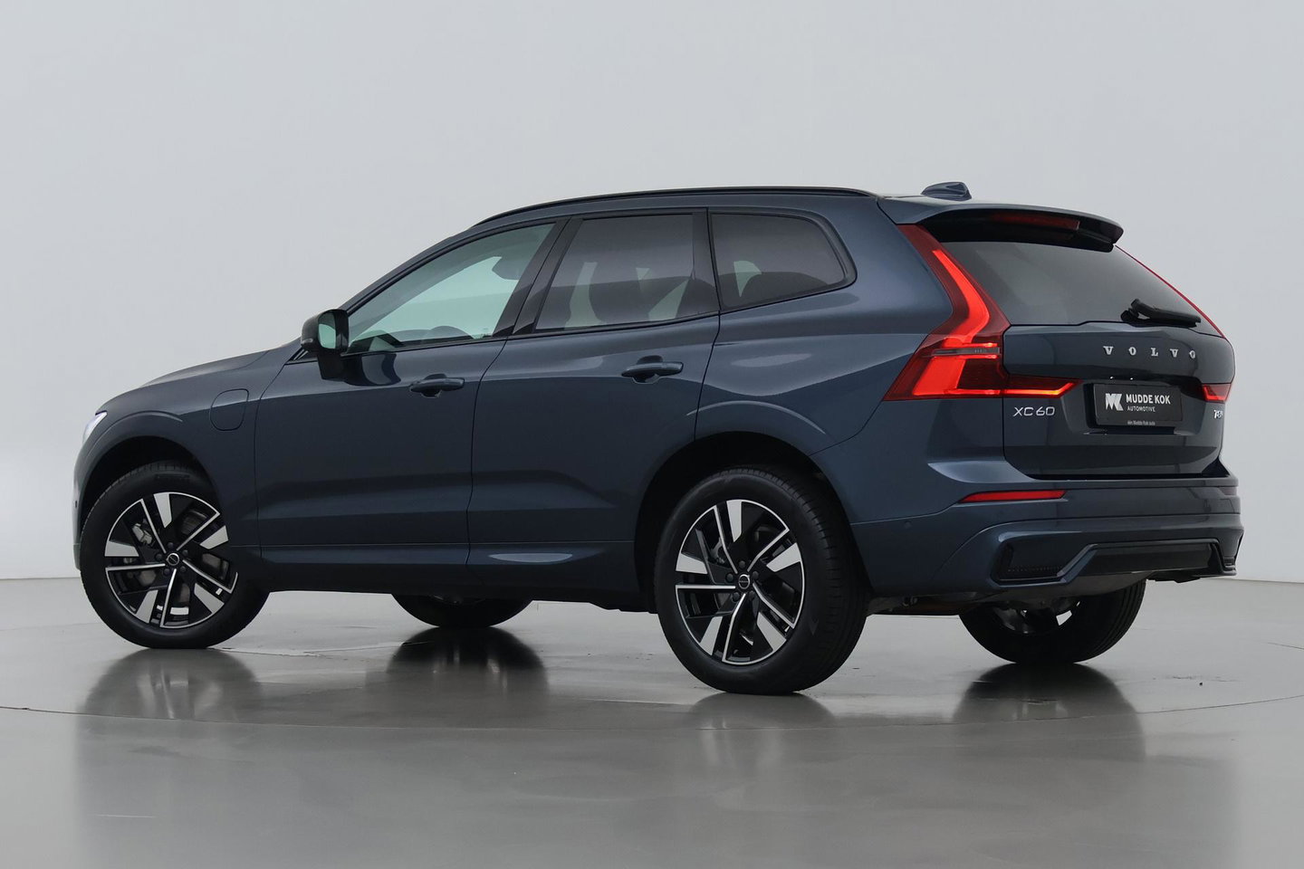 Volvo XC60 T8 Plus Dark | Harman/Kardon | Memory | BLIS | 360° Camera | Stoel+Stuurverwarming | ACC