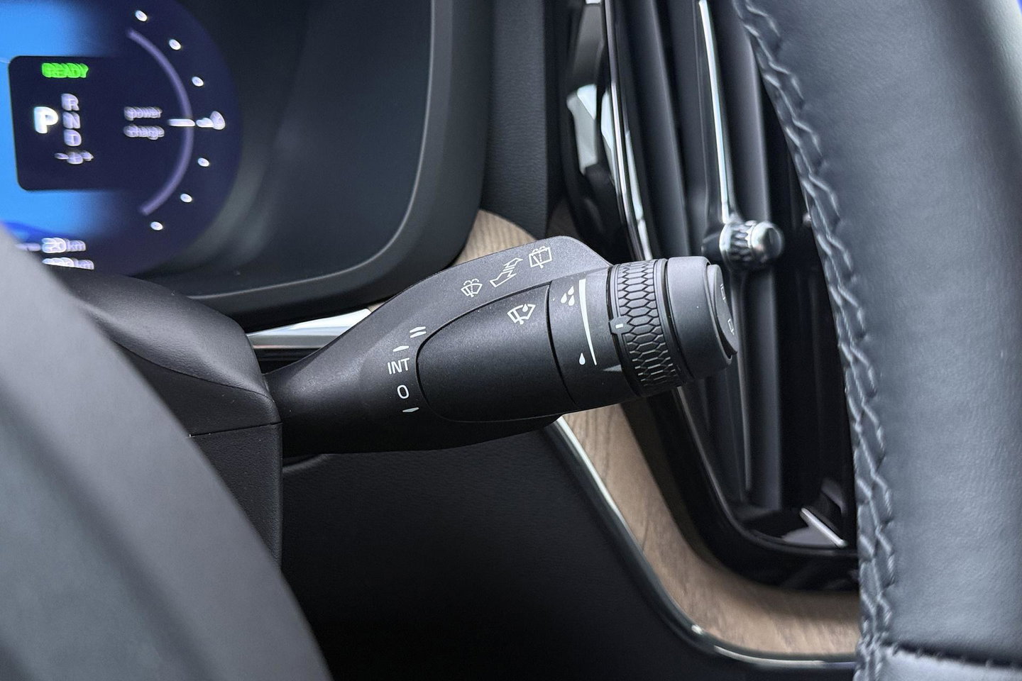 Volvo XC60 T8 Plus Dark | Harman/Kardon | Memory | BLIS | 360° Camera | Stoel+Stuurverwarming | ACC