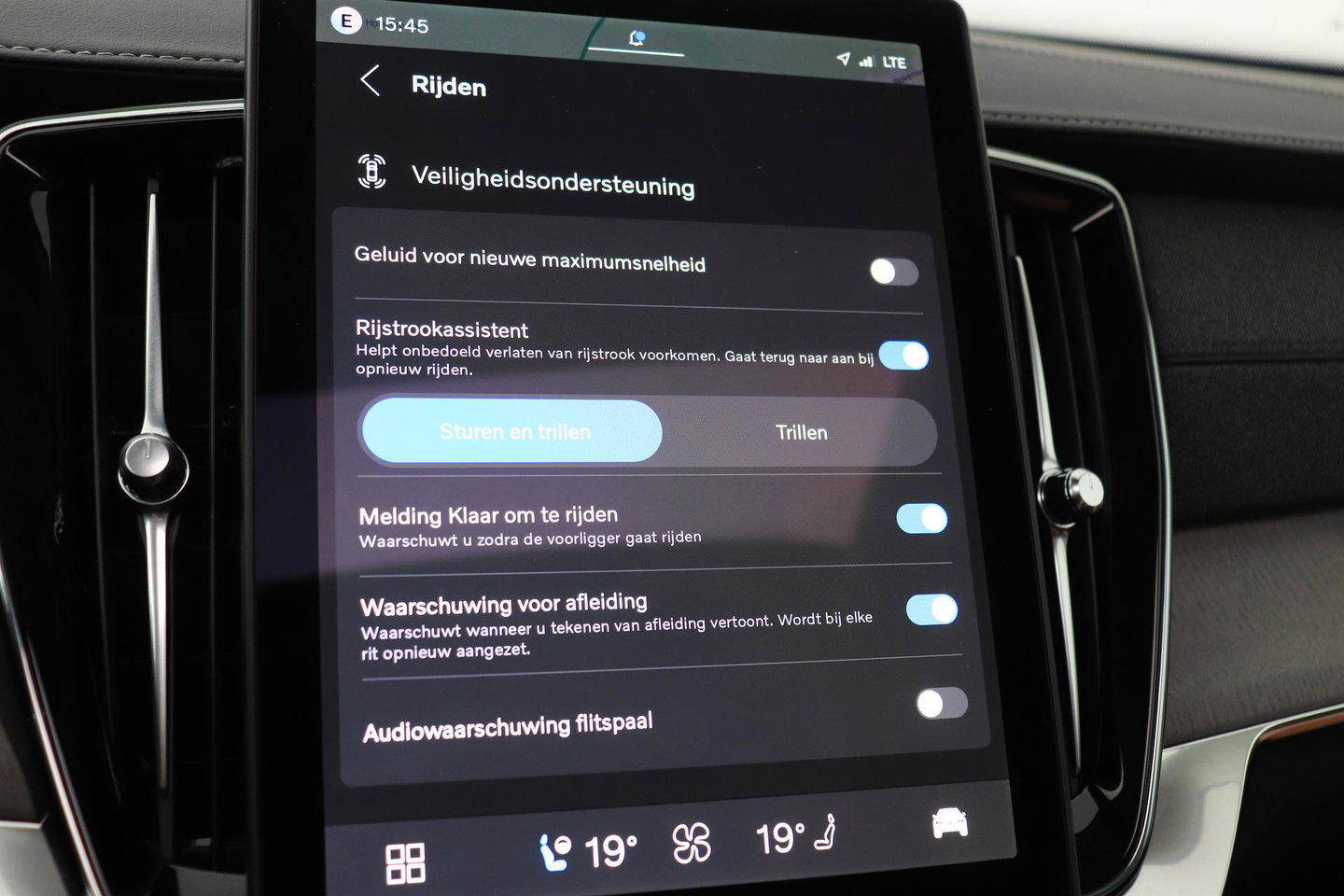 Volvo XC90 T8 Ultra Bright | Bowers&Wilkins | Stoelventilatie | Trekhaak | Panoramadak | 360° Camera | Massage | Head-Up | ACC