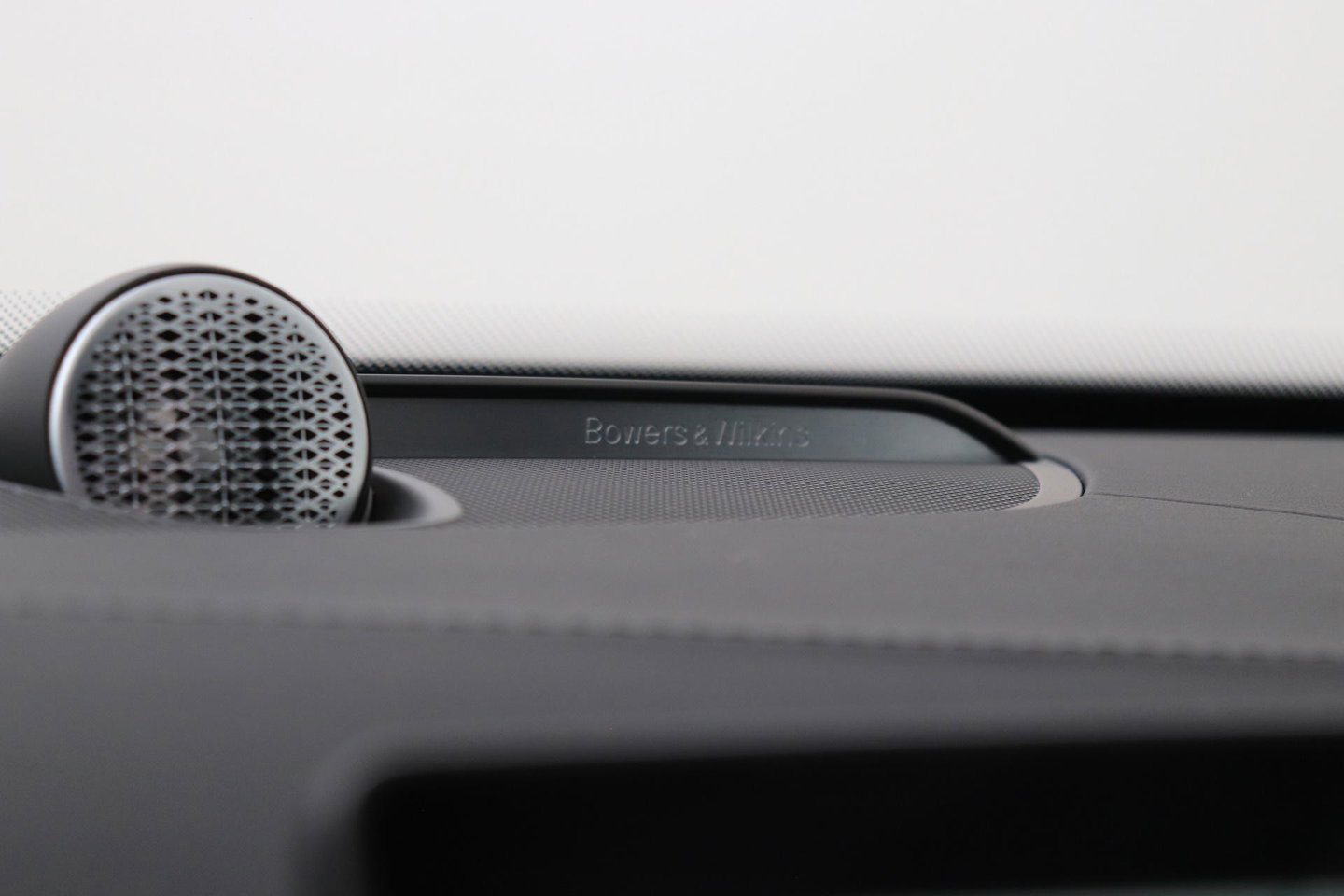 Volvo XC90 T8 Ultra Bright | Bowers&Wilkins | Stoelventilatie | Trekhaak | Panoramadak | 360° Camera | Massage | Head-Up | ACC