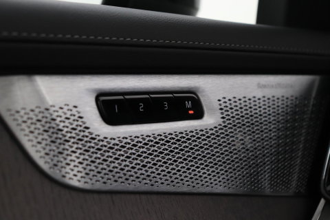 Volvo XC90 T8 Ultra Bright | Bowers&Wilkins | Stoelventilatie | Trekhaak | Panoramadak | 360° Camera | Massage | Head-Up | ACC