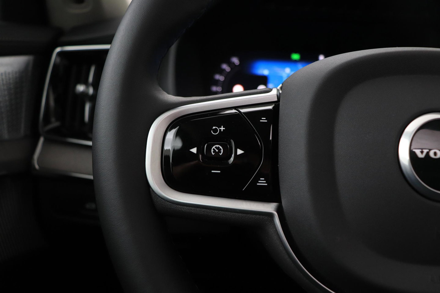 Volvo XC90 T8 Ultra Bright | Bowers&Wilkins | Stoelventilatie | Trekhaak | Panoramadak | 360° Camera | Massage | Head-Up | ACC