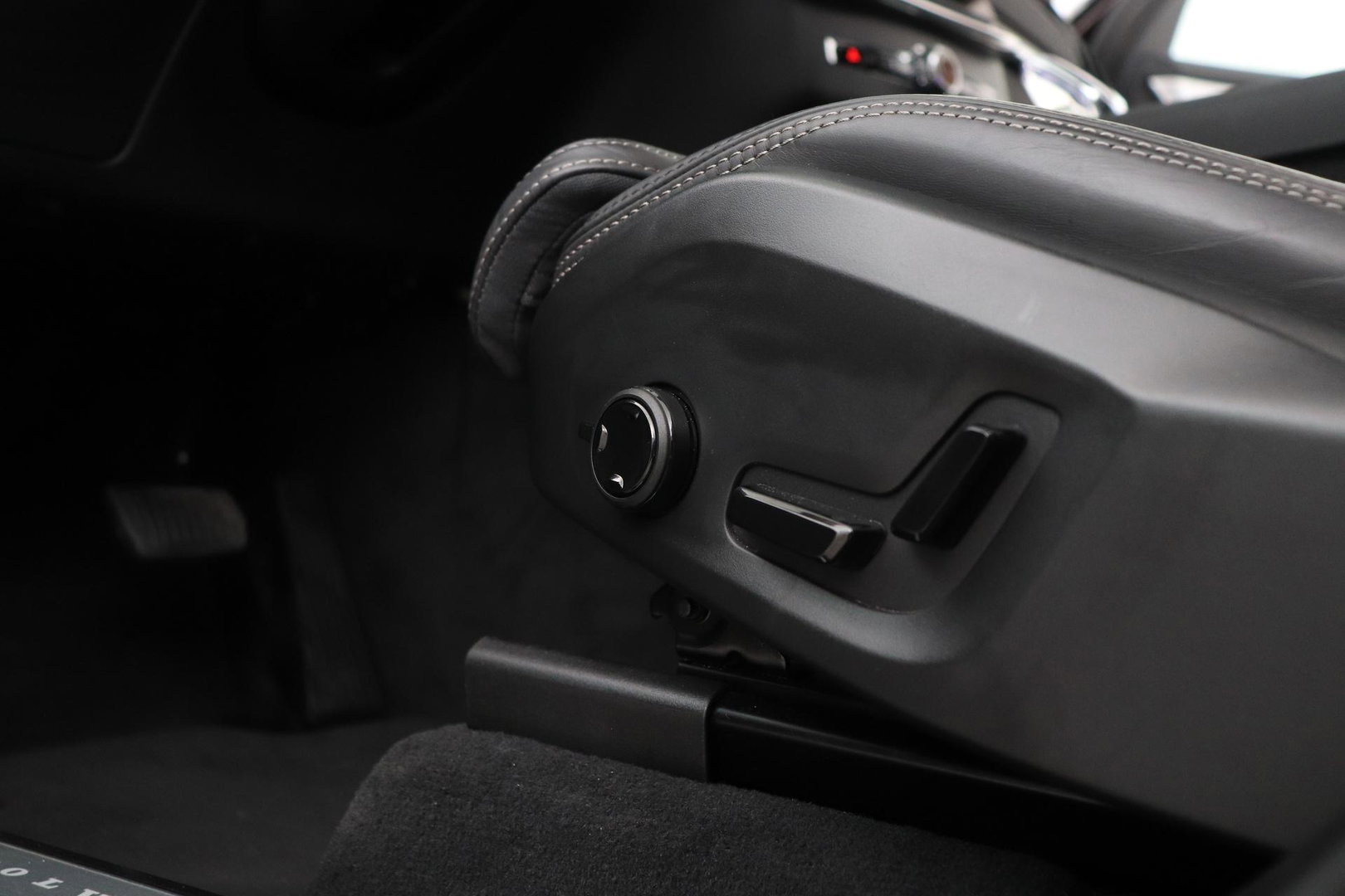 Volvo XC90 T8 Ultra Bright | Bowers&Wilkins | Stoelventilatie | Trekhaak | Panoramadak | 360° Camera | Massage | Head-Up | ACC