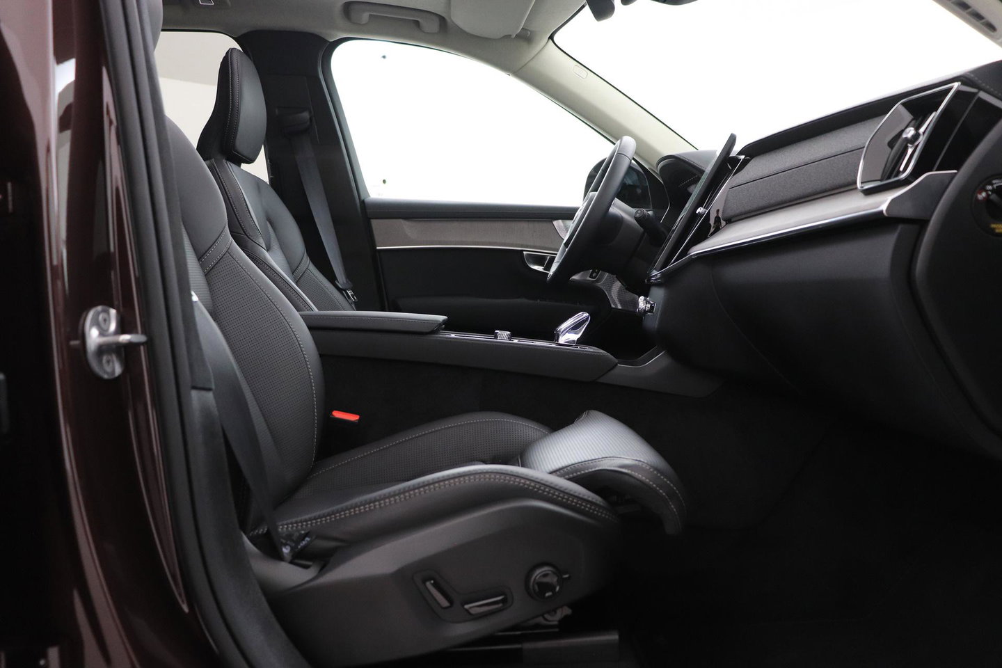 Volvo XC90 T8 Ultra Bright | Bowers&Wilkins | Stoelventilatie | Trekhaak | Panoramadak | 360° Camera | Massage | Head-Up | ACC