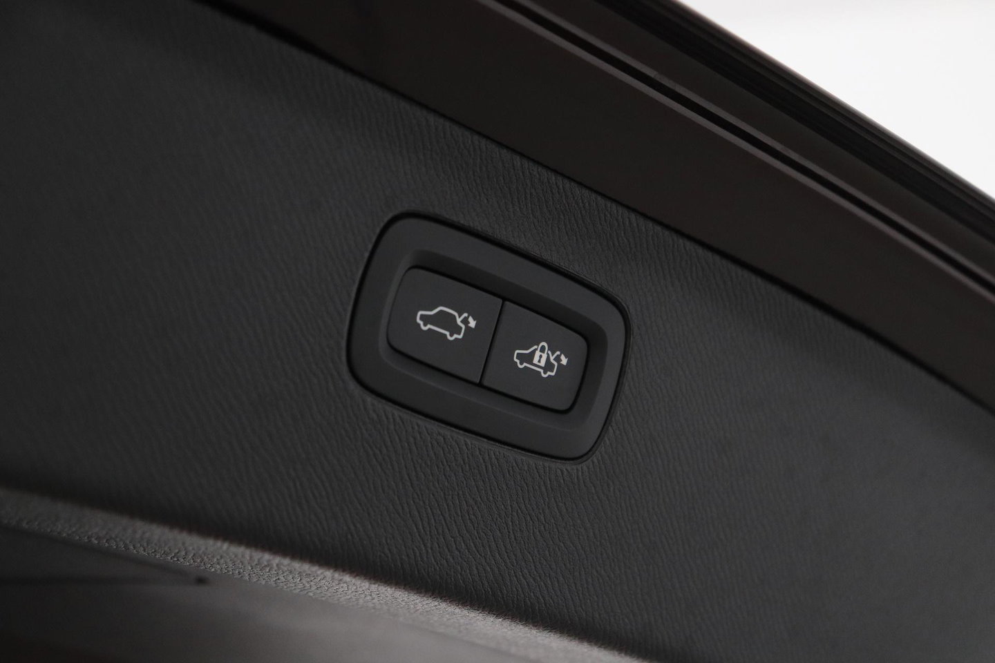 Volvo XC90 T8 Ultra Bright | Bowers&Wilkins | Stoelventilatie | Trekhaak | Panoramadak | 360° Camera | Massage | Head-Up | ACC