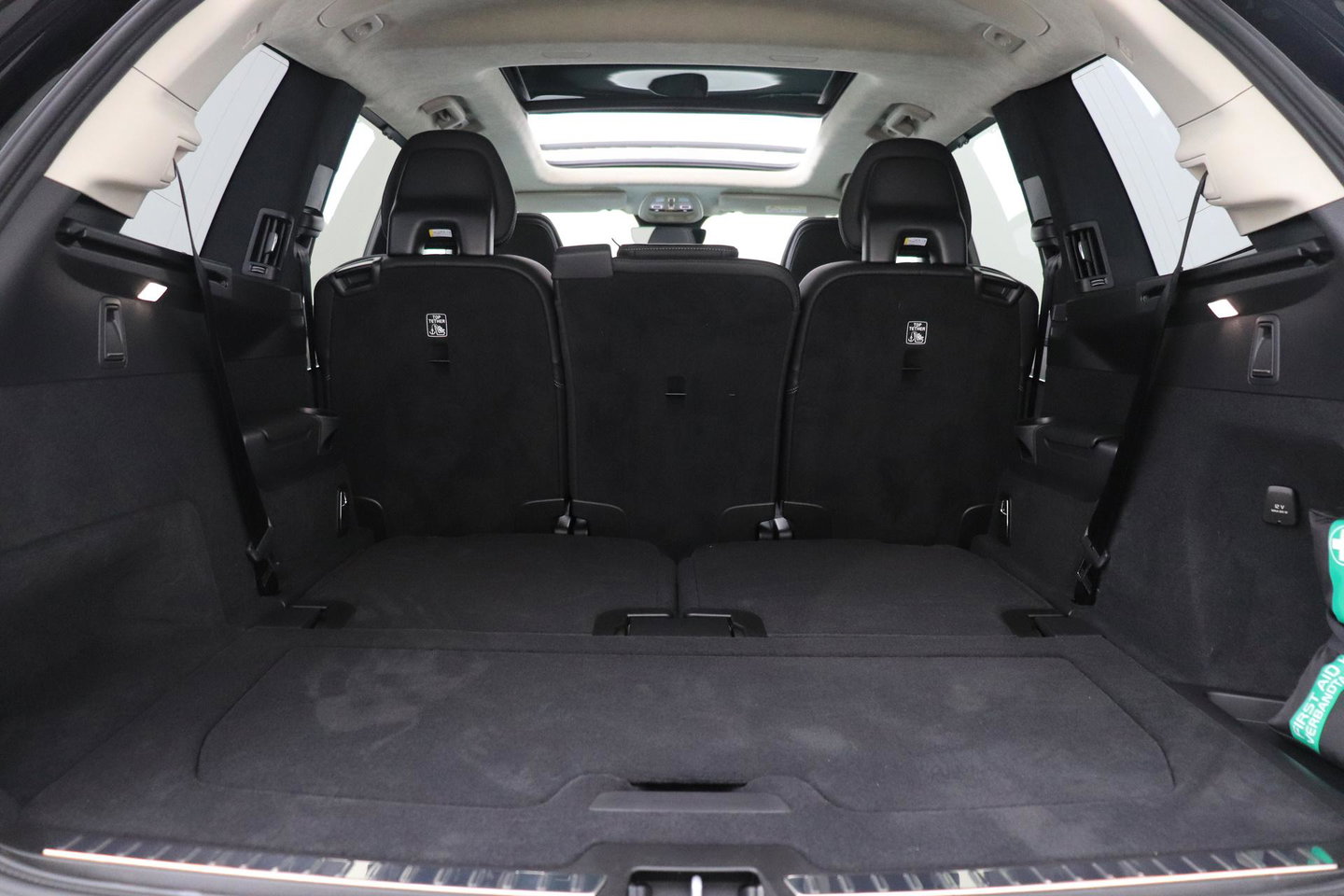 Volvo XC90 T8 Ultra Bright | Bowers&Wilkins | Stoelventilatie | Trekhaak | Panoramadak | 360° Camera | Massage | Head-Up | ACC