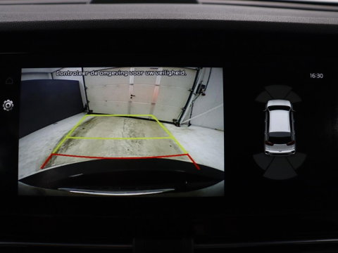 Kia e-Niro DynamicPlusLine 64 kWh | SOH 95,3% | Panoramadak | Half leder | Stuur/stoel verwarming | Adaptive cruise | Lane assist | Climate control | Carplay | Camera | Park assist | Full LED