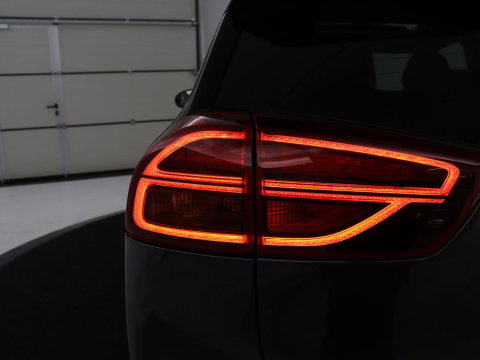 Kia e-Niro DynamicPlusLine 64 kWh | SOH 95,3% | Panoramadak | Half leder | Stuur/stoel verwarming | Adaptive cruise | Lane assist | Climate control | Carplay | Camera | Park assist | Full LED