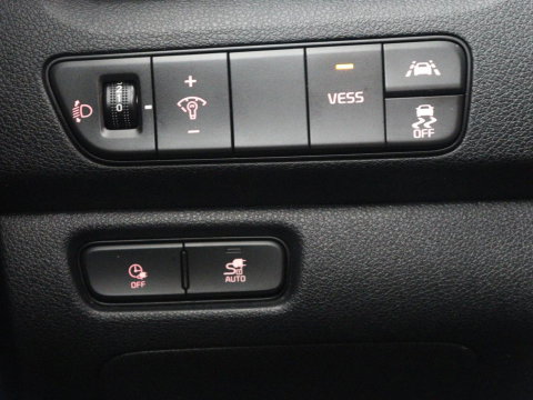 Kia e-Niro DynamicPlusLine 64 kWh | SOH 95,3% | Panoramadak | Half leder | Stuur/stoel verwarming | Adaptive cruise | Lane assist | Climate control | Carplay | Camera | Park assist | Full LED