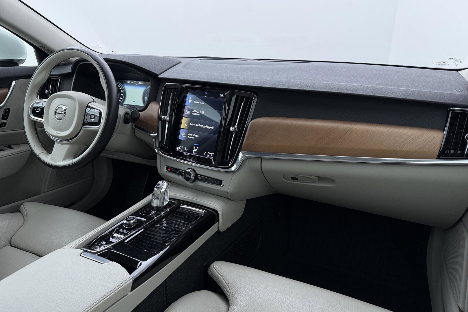 Volvo S90 T8 AWD Inscription | ACC | Schuifdak | Trekhaak | BLIS | Standkachel | Camera | Stoel+Stuurverwarming | 19 Inch