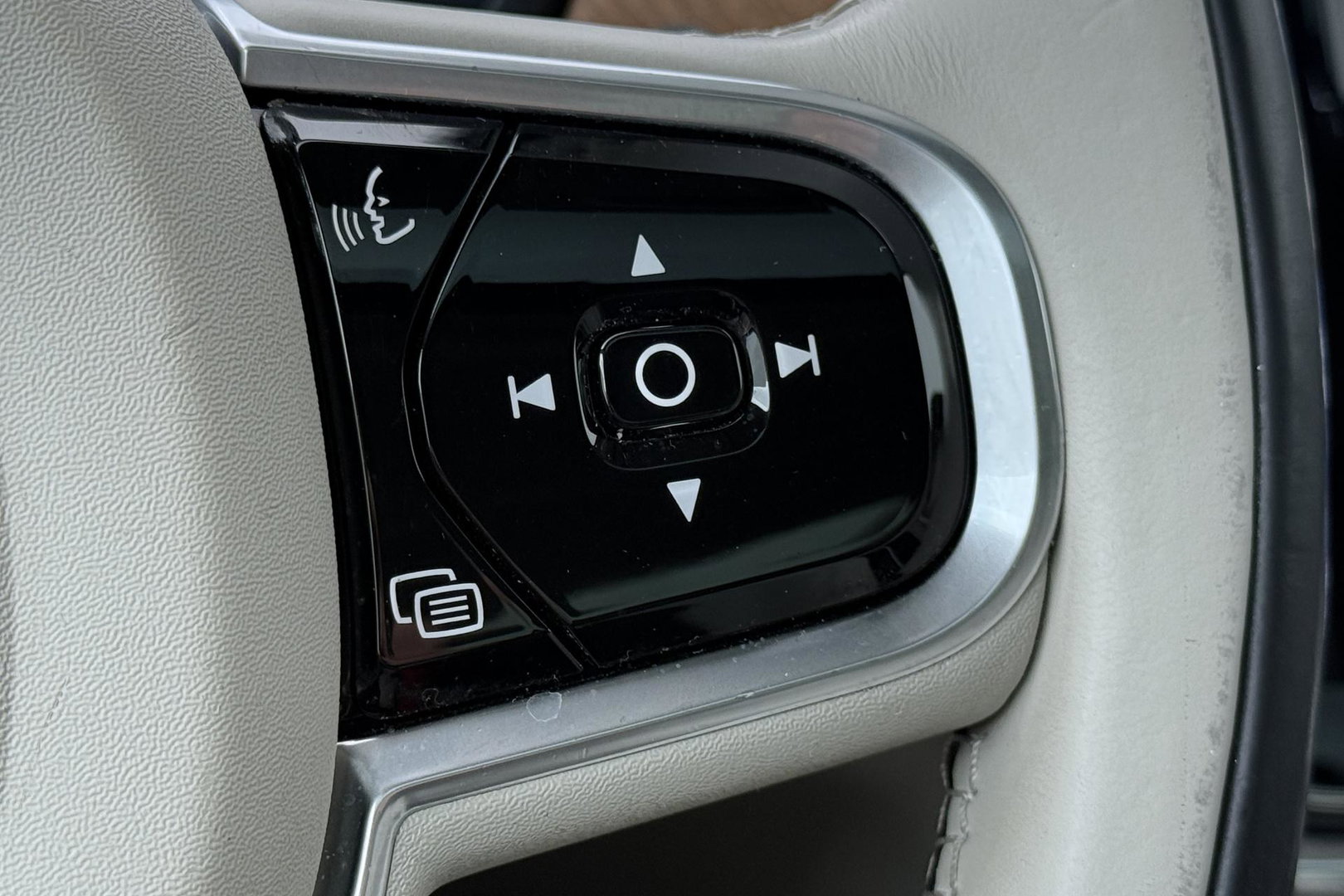 Volvo S90 T8 AWD Inscription | ACC | Schuifdak | Trekhaak | BLIS | Standkachel | Camera | Stoel+Stuurverwarming | 19 Inch