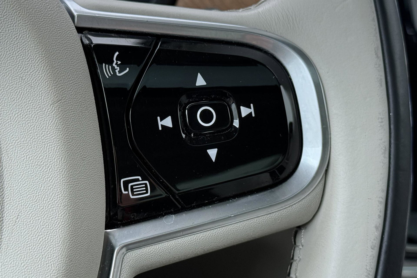 Volvo S90 T8 AWD Inscription | ACC | Schuifdak | Trekhaak | BLIS | Standkachel | Camera | Stoel+Stuurverwarming | 19 Inch