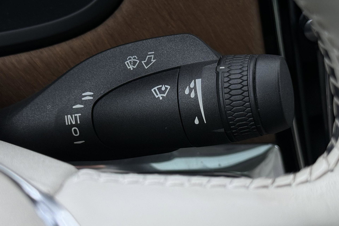 Volvo S90 T8 AWD Inscription | ACC | Schuifdak | Trekhaak | BLIS | Standkachel | Camera | Stoel+Stuurverwarming | 19 Inch