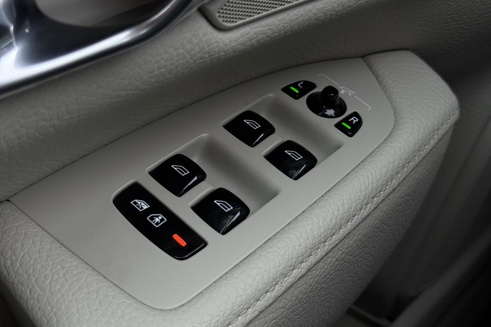 Volvo S90 T8 AWD Inscription | ACC | Schuifdak | Trekhaak | BLIS | Standkachel | Camera | Stoel+Stuurverwarming | 19 Inch