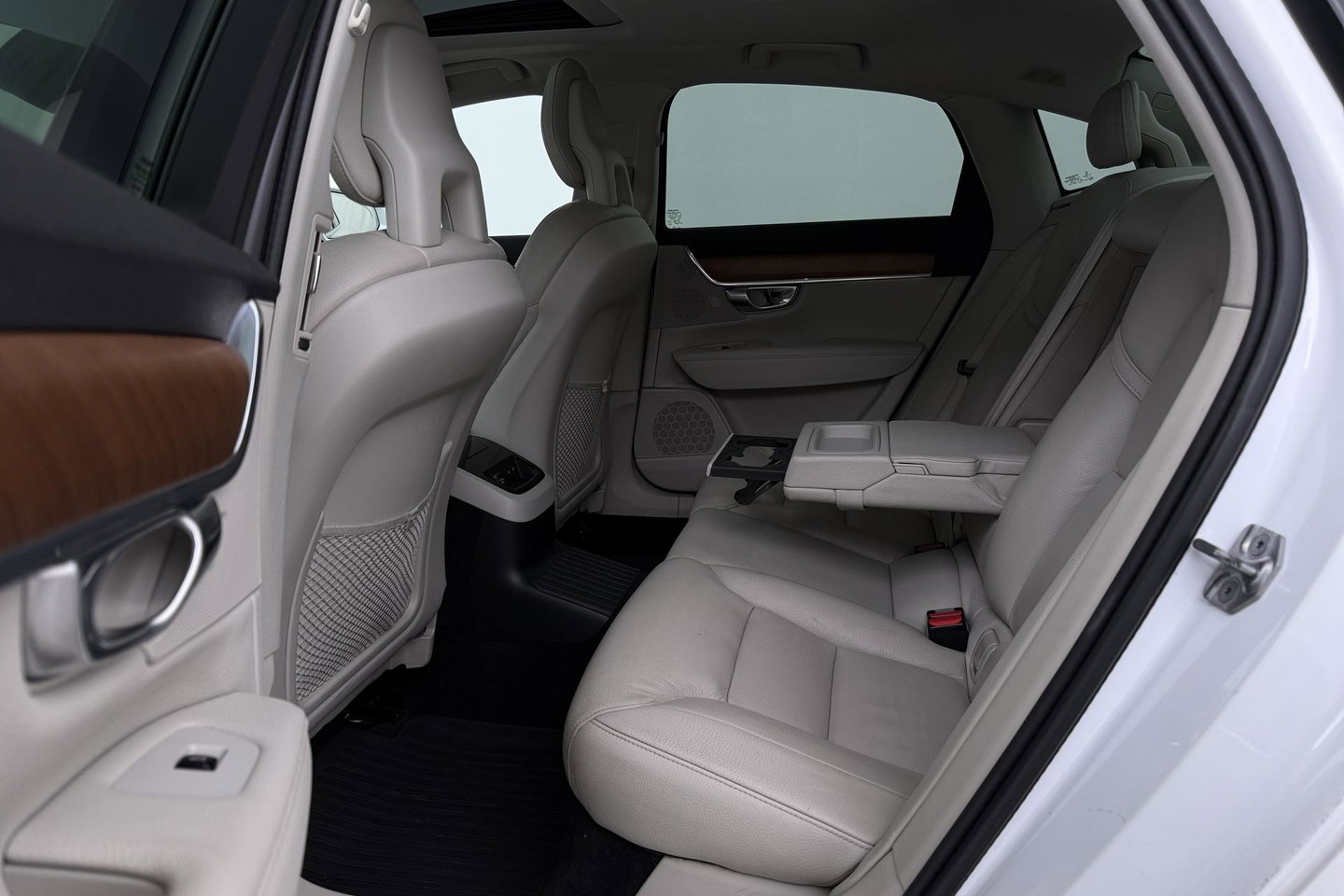 Volvo S90 T8 AWD Inscription | ACC | Schuifdak | Trekhaak | BLIS | Standkachel | Camera | Stoel+Stuurverwarming | 19 Inch