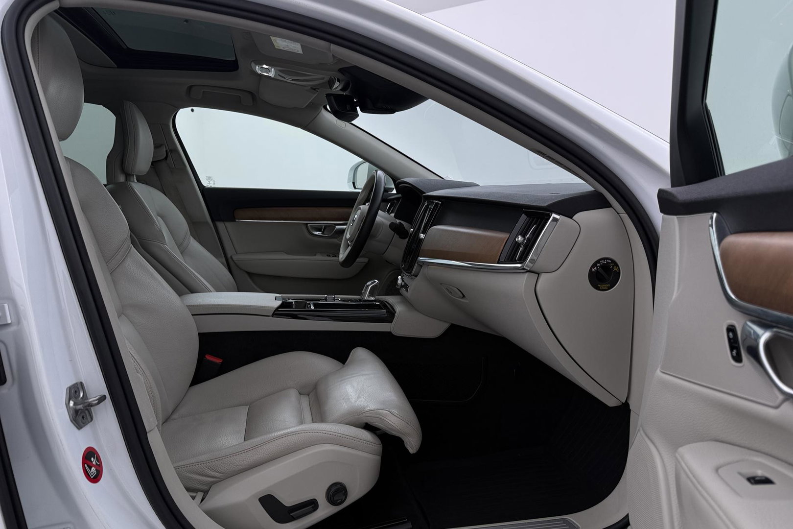 Volvo S90 T8 AWD Inscription | ACC | Schuifdak | Trekhaak | BLIS | Standkachel | Camera | Stoel+Stuurverwarming | 19 Inch