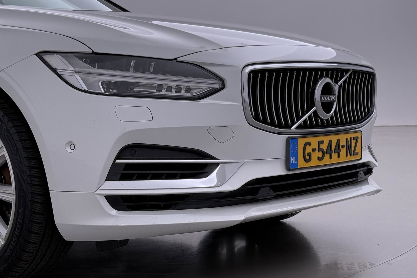 Volvo S90 T8 AWD Inscription | ACC | Schuifdak | Trekhaak | BLIS | Standkachel | Camera | Stoel+Stuurverwarming | 19 Inch