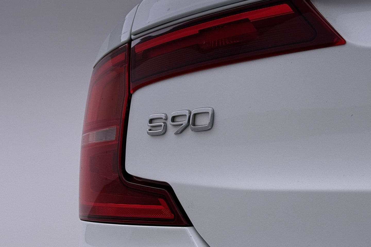 Volvo S90 T8 AWD Inscription | ACC | Schuifdak | Trekhaak | BLIS | Standkachel | Camera | Stoel+Stuurverwarming | 19 Inch