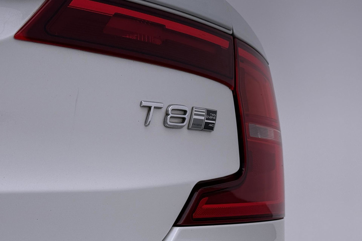 Volvo S90 T8 AWD Inscription | ACC | Schuifdak | Trekhaak | BLIS | Standkachel | Camera | Stoel+Stuurverwarming | 19 Inch
