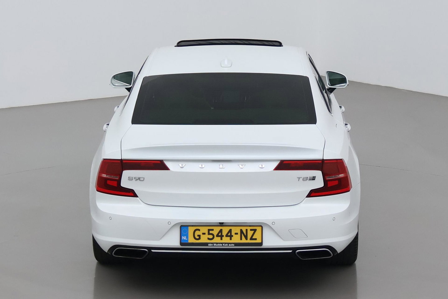 Volvo S90 T8 AWD Inscription | ACC | Schuifdak | Trekhaak | BLIS | Standkachel | Camera | Stoel+Stuurverwarming | 19 Inch
