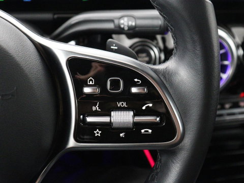 Mercedes-Benz GLA 250 e Luxury Line | SOH 92,9% | Half leder | Memory | Stoelverwarming | Adaptive cruise | Sfeerverlichting | Carplay | Camera | Park assist | Elektrische achterklep | Keyless