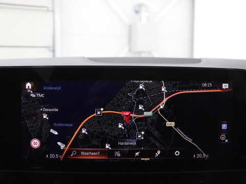 Mercedes-Benz GLA 250 e Luxury Line | SOH 92,9% | Half leder | Memory | Stoelverwarming | Adaptive cruise | Sfeerverlichting | Carplay | Camera | Park assist | Elektrische achterklep | Keyless