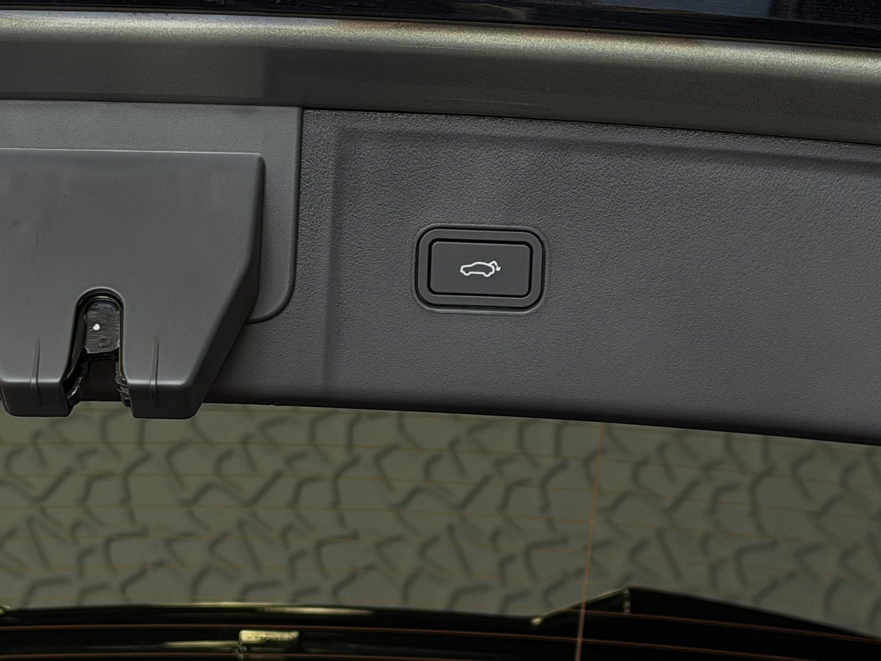 Lynk & Co 08