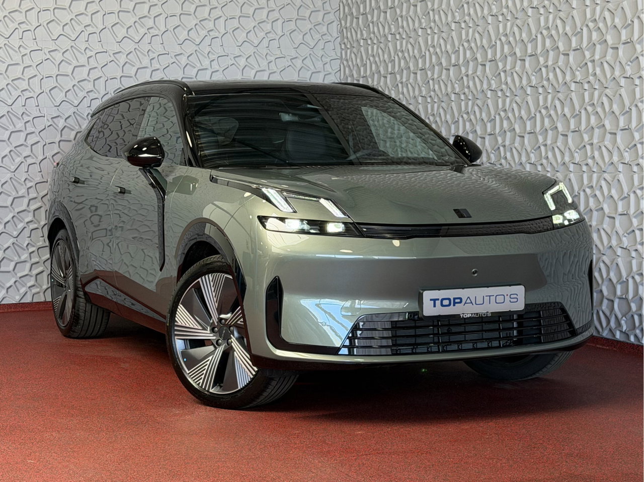 Lynk & Co 08