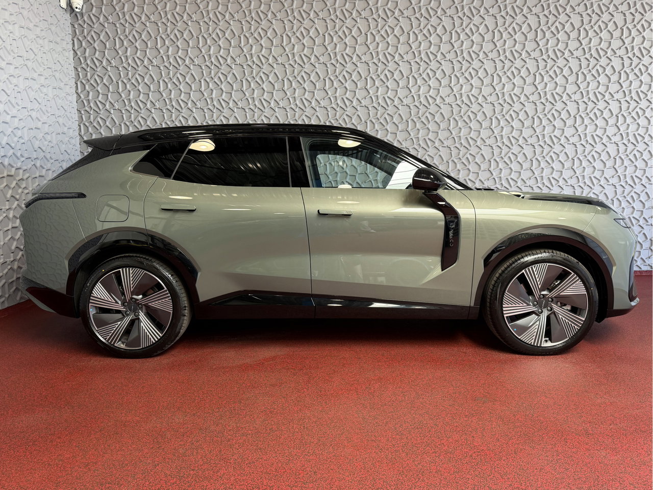 Lynk & Co 08