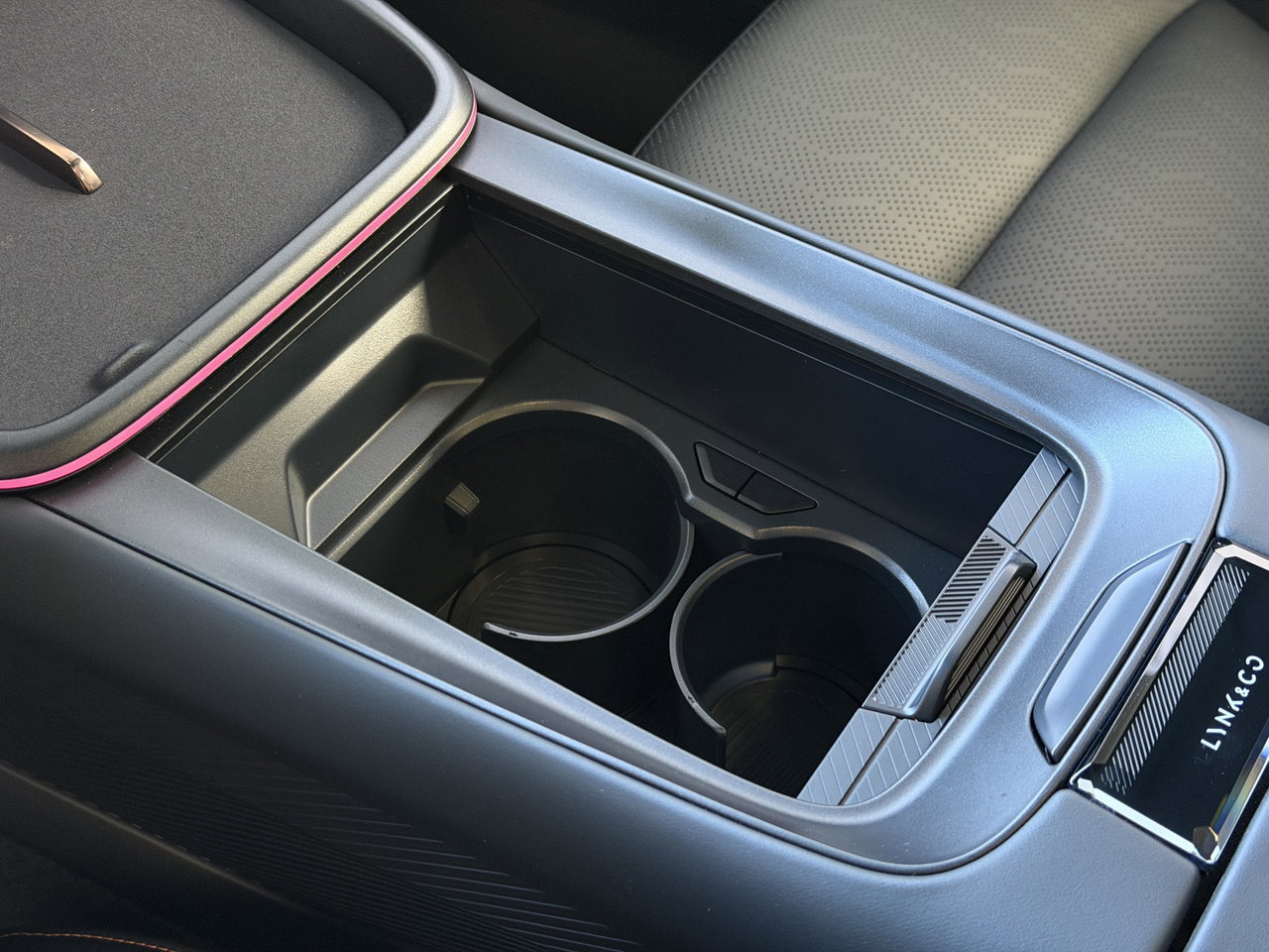 Lynk & Co 08