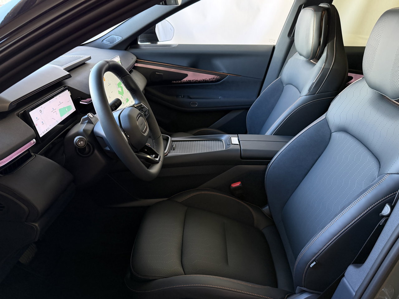 Lynk & Co 08