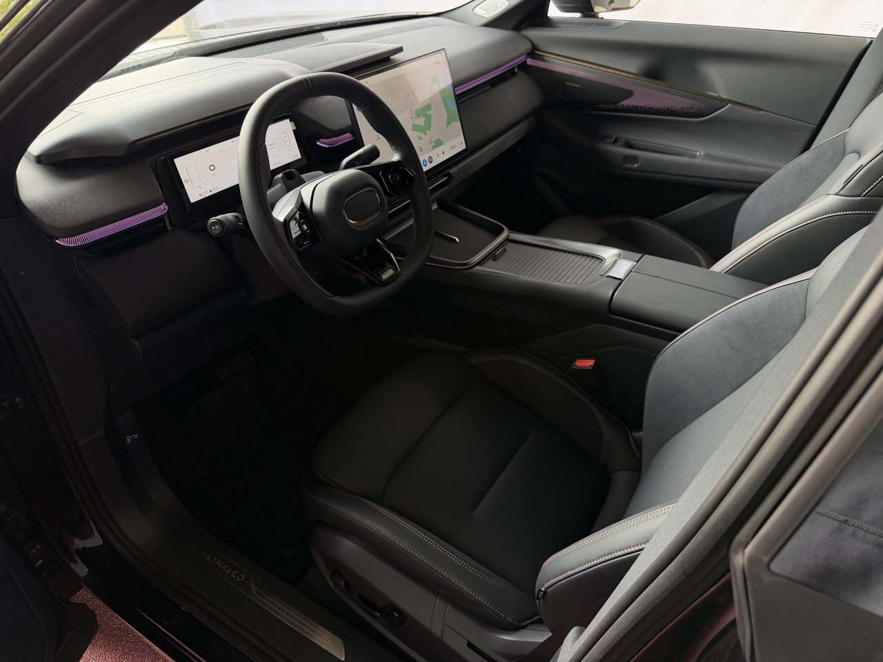Lynk & Co 08