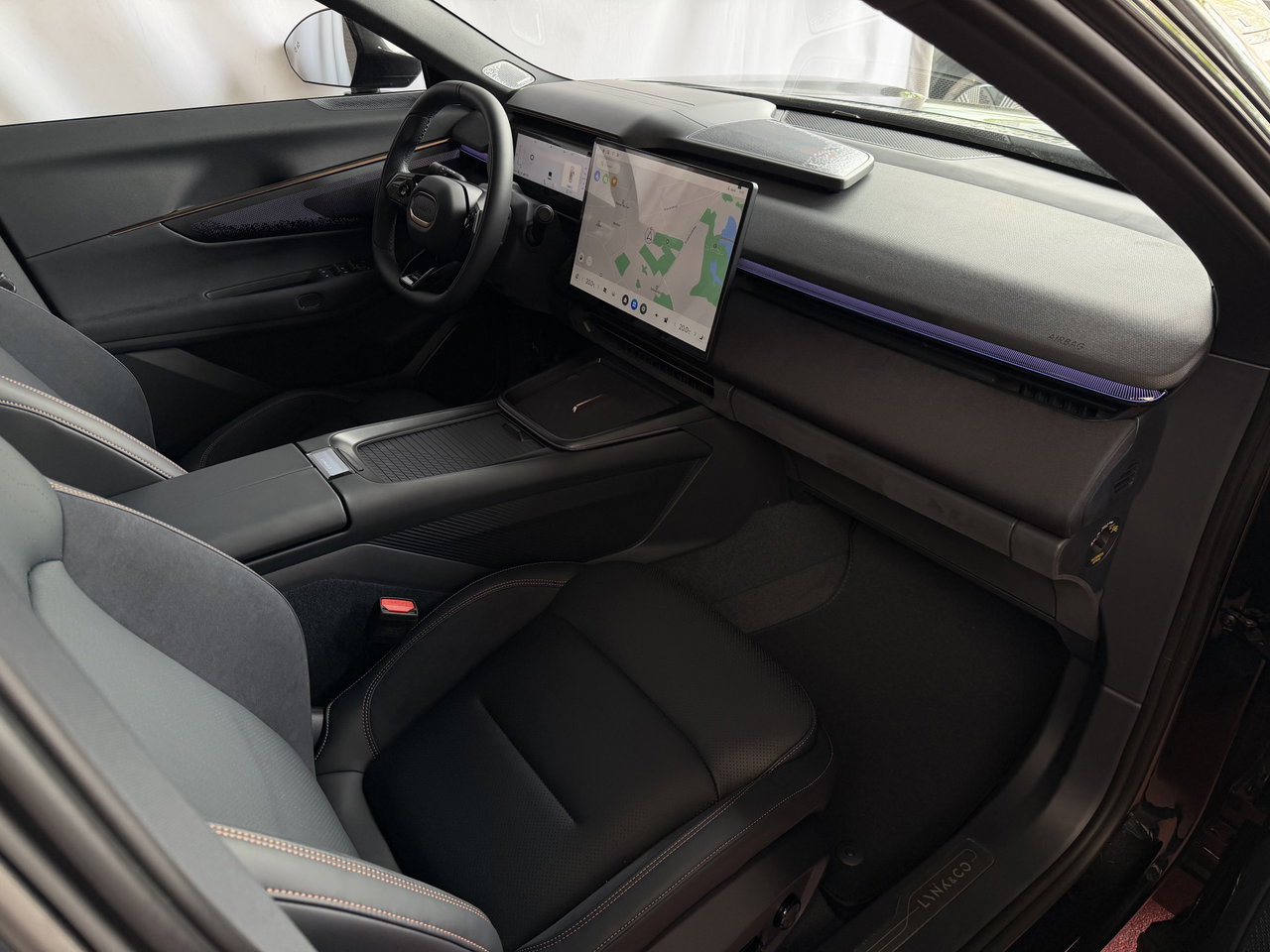 Lynk & Co 08