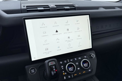 Land Rover Defender 110 P300e X-Dynamic HSE | Luchtvering | Stoelventilatie | Trekhaak | 360° Camera | Meridian | Stoel+Stuurverwarming | ACC