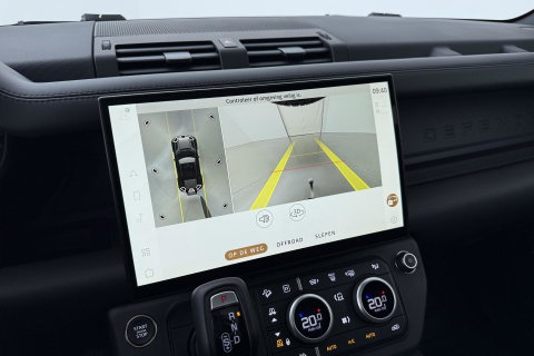 Land Rover Defender 110 P300e X-Dynamic HSE | Luchtvering | Stoelventilatie | Trekhaak | 360° Camera | Meridian | Stoel+Stuurverwarming | ACC