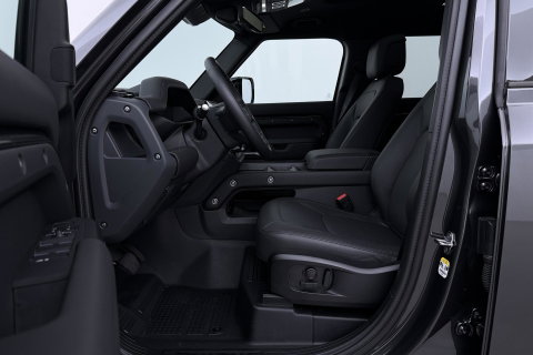 Land Rover Defender 110 P300e X-Dynamic HSE | Luchtvering | Stoelventilatie | Trekhaak | 360° Camera | Meridian | Stoel+Stuurverwarming | ACC