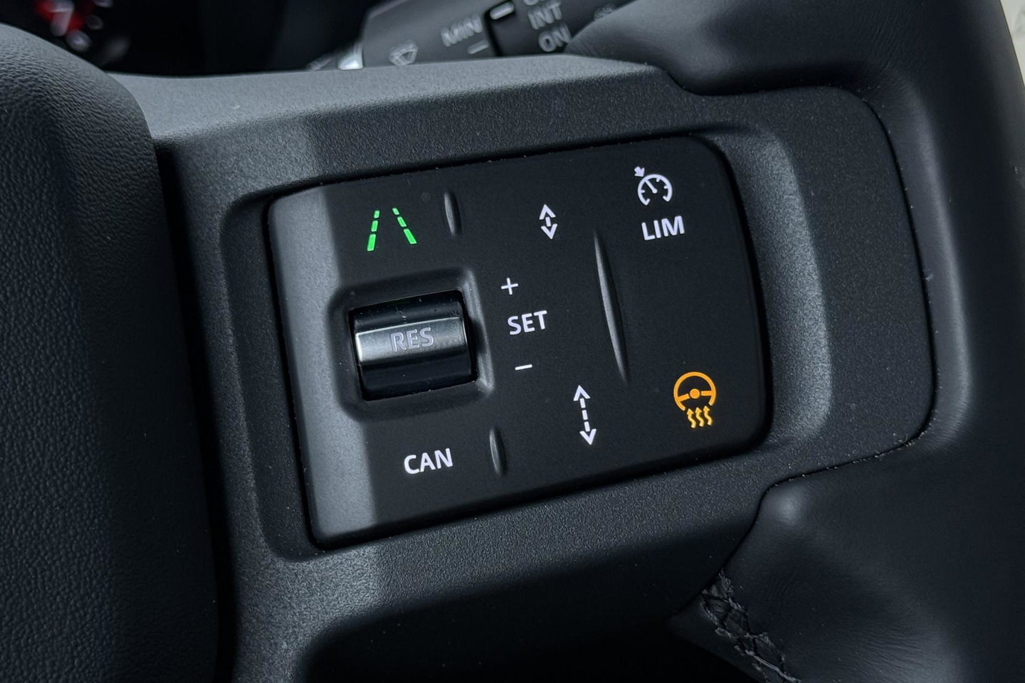 Land Rover Defender 110 P300e X-Dynamic HSE | Luchtvering | Stoelventilatie | Trekhaak | 360° Camera | Meridian | Stoel+Stuurverwarming | ACC