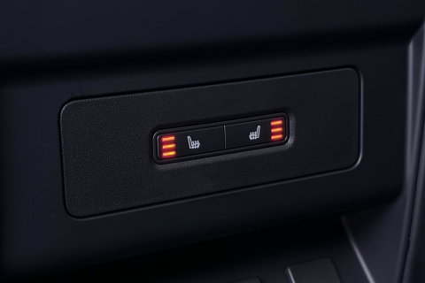 Land Rover Defender 110 P300e X-Dynamic HSE | Luchtvering | Stoelventilatie | Trekhaak | 360° Camera | Meridian | Stoel+Stuurverwarming | ACC
