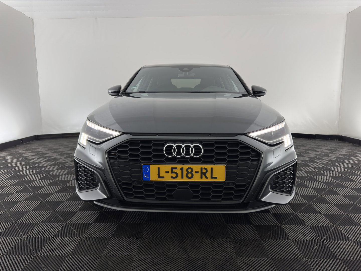 Audi A3 Limousine 30 TFSI S edition S-Line (INCL.BTW) Aut. *LEATHER | MATRIX-LED | HEATED-SPORTSEATS | ADAPTIVE-CRUISE | CAMERA | DIGI-COCKPIT | NAVI-FULLMAP | PRIVACY-GLASS | AMBIENT-LIGHT | SHIFT-PADDLES | ECC | PDC | 18''ALU*